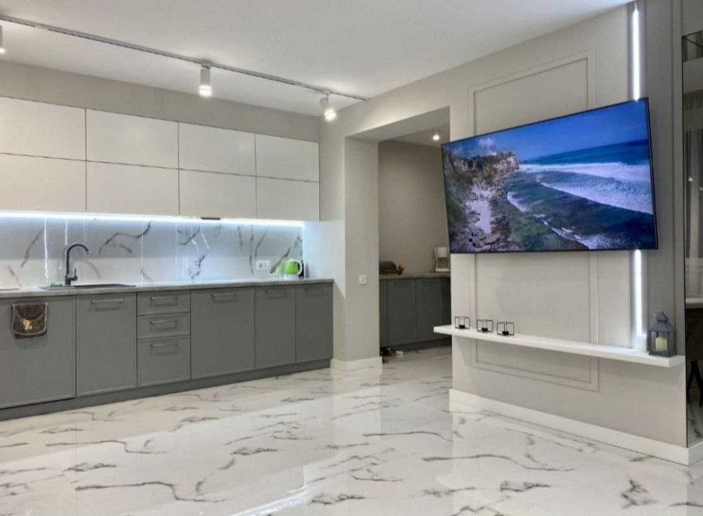 Сучасна 3-кімнатна На Щасливому! Гарний вигляд на озеро Ровно - изображение 3