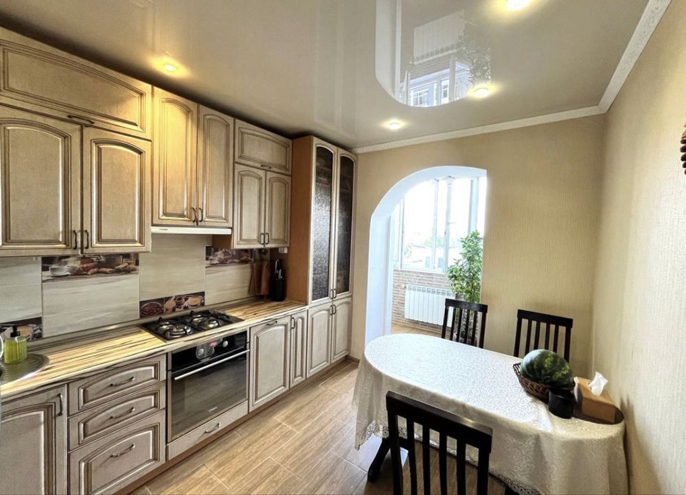 Продається дуже простора 2 кімнатна квартира, поряд Центральний Парк Ирпень - изображение 1