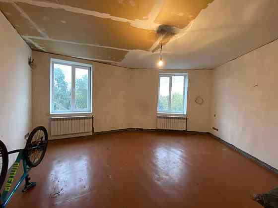 Продается двухкомнатная сталинка с автономкой на ЮГОКе Кривой Рог