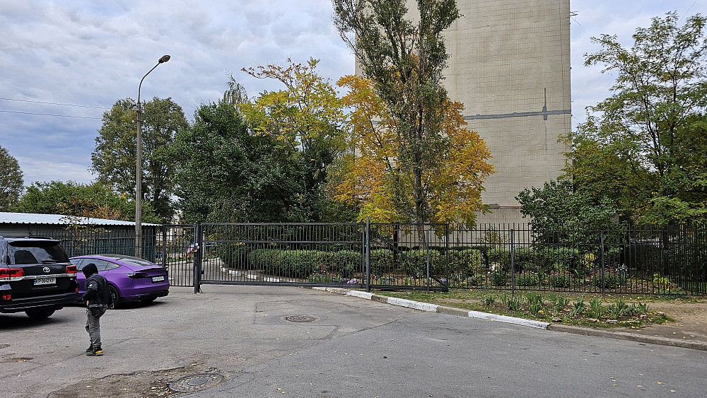 Актуально! 1-ая в Закрытом Дворе, ОСББ, Бульвар Строителей . Запоріжжя - зображення 2