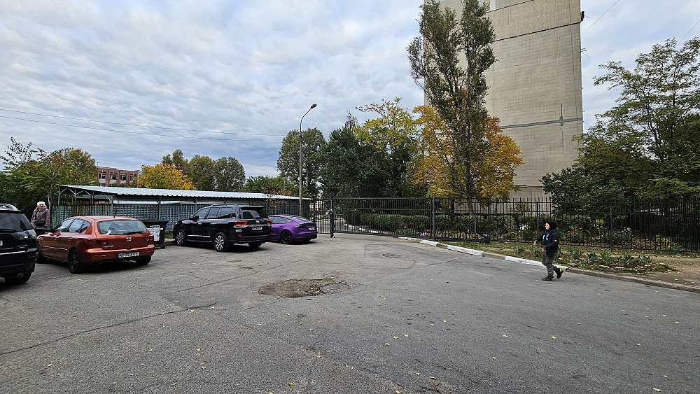 Актуально! 1-ая в Закрытом Дворе, ОСББ, Бульвар Строителей . Запоріжжя - зображення 3