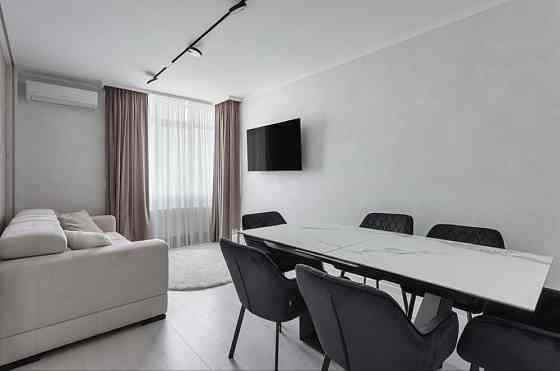 Елегантна 3-кімнатна квартира з дизайнерським євроремонтом Одесса