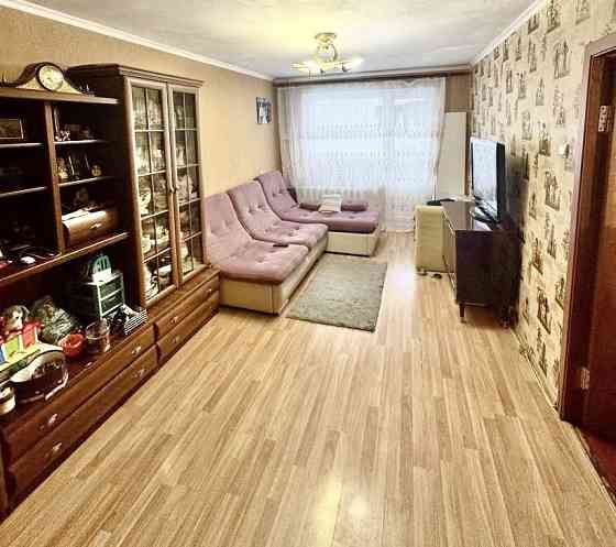 Трикімнатна квартира у чистому житловому стані Львов