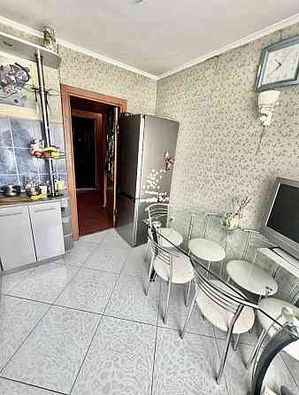 Трикімнатна квартира у чистому житловому стані Львов