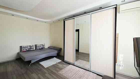 Здам однокімнатну квартиру початок Б.Хмельницького, правий берег Днепр