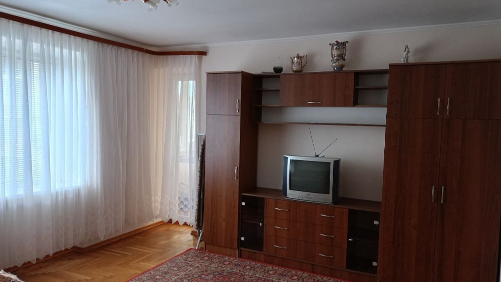 Оренда 2к кв по вул Хоткевича Івано-Франківськ - зображення 2