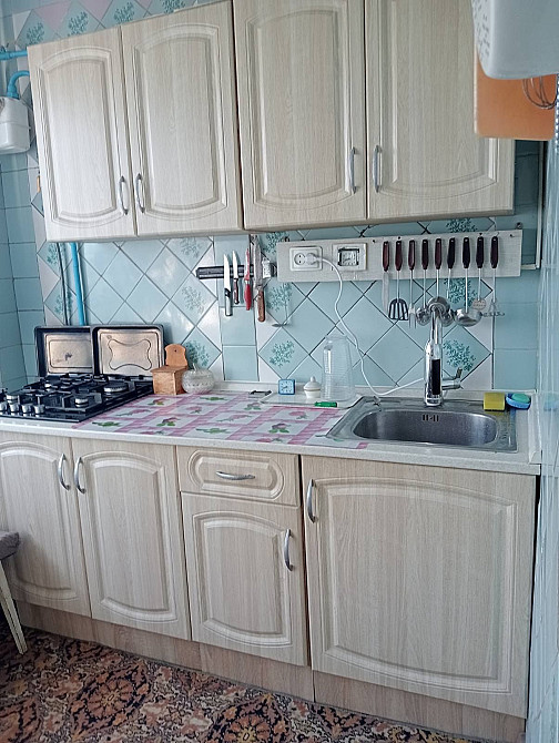 Трьохкімнатна квартира в центрі.  З 01.11 Вишневе - зображення 2