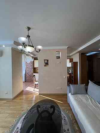 Оренда дворівневої квартири з автономним опаленням та паркомісцем. Житомир