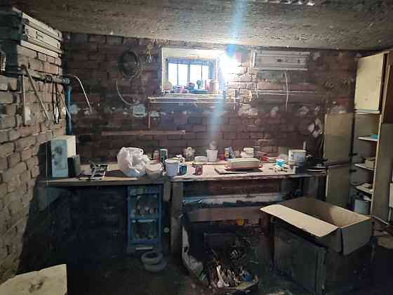 Продається 2 кім квартира в особняку по вул Сторожмнецькій ціна  57 00 Черновцы