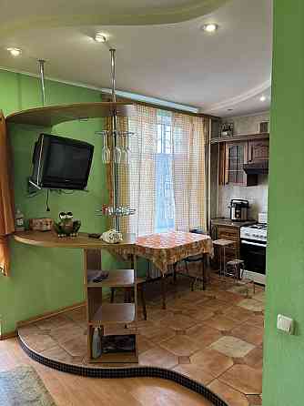 Продам в центрі міста 3-х кімнатну квартиру Полтава