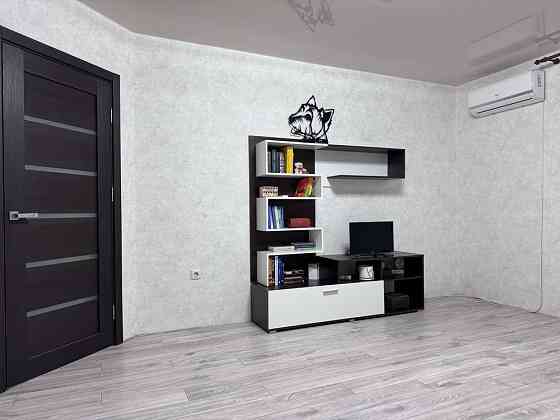 Продаж сучаної квартири на низькому поверсі. Метро Академмістечко Киев