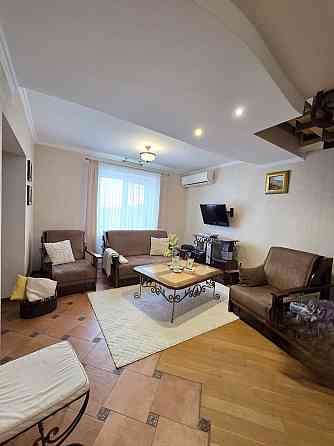 Продається 5км пентхаус на Кутузова(Алмазова), 187,8м. Черновцы