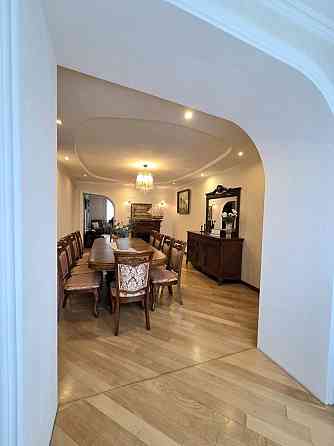 Продається 5км пентхаус на Кутузова(Алмазова), 187,8м. Черновцы