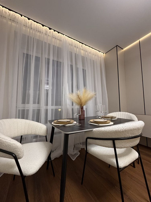 2х ком квартирас , кухня 20м2, Центр Ирпень Ірпінь - зображення 2