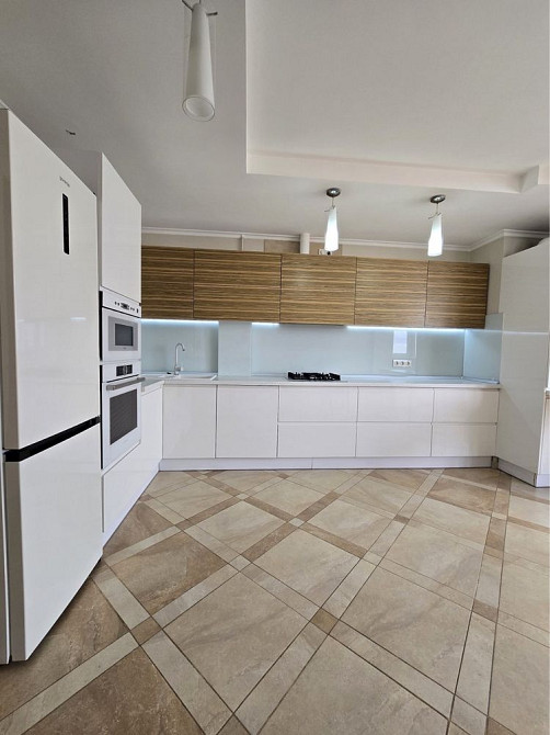 Оренда ДОРОГОГО 4к ПЕНТХАУСУ з каміном! РіВНЕНСЬКА (роддом) ТЕРАСа! Чернівці - зображення 1