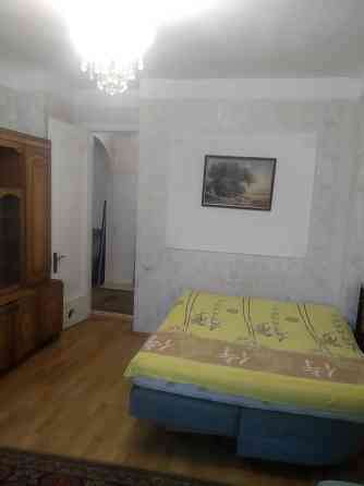 Оренда 2к. на 2 поверсі біля М.Берестейська Київ