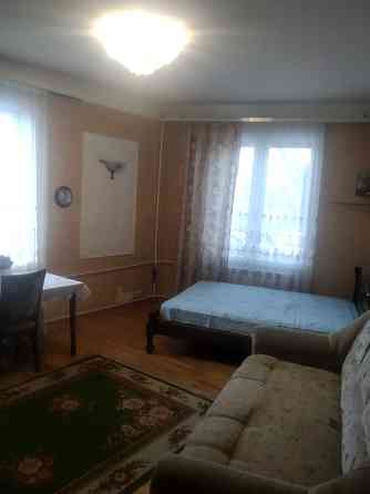 Оренда 2к. на 2 поверсі біля М.Берестейська Київ