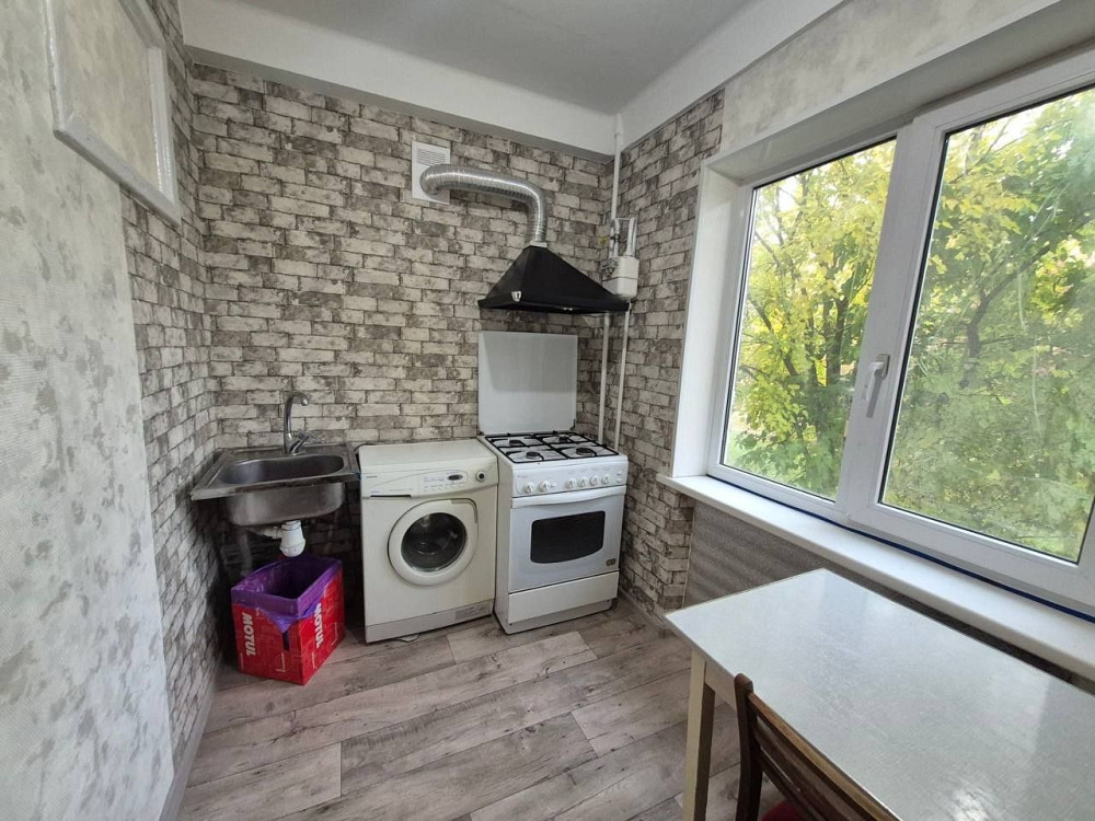 Сдаётся 1 ком. квартира по ул Космическая, 2/5 Запорожье - изображение 1