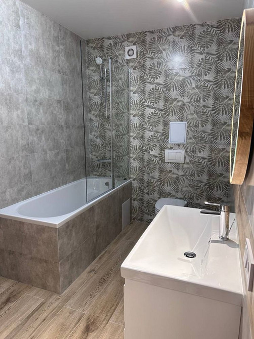 Продам 2х кімнатну квартиру в центрі з ремонтом. Зданий будинок Ивано-Франковск - изображение 2