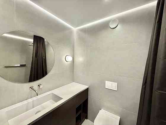 Однокімнатна простора квартира з новим ремонтом Львов