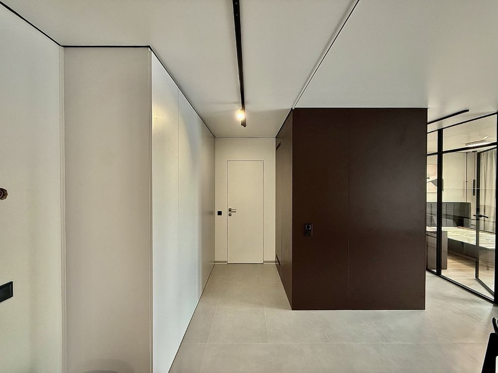 Однокімнатна простора квартира з новим ремонтом Львов - изображение 4