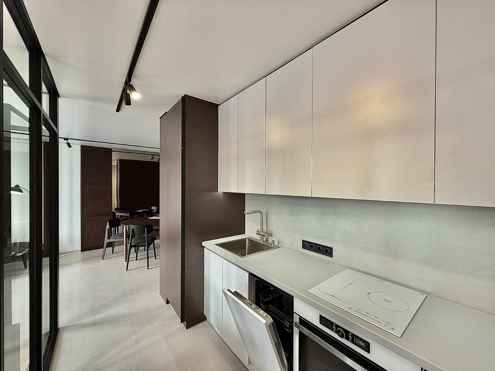 Однокімнатна простора квартира з новим ремонтом Львов - изображение 1