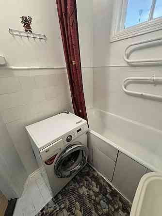 Здам1кв індустріальний міст трамвай метро вокзальнаКПІ почайнаНАУ Київ