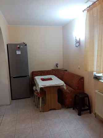 Дім Червоний хутір недалеко від Маршала та Перлинного кварталу Одесса