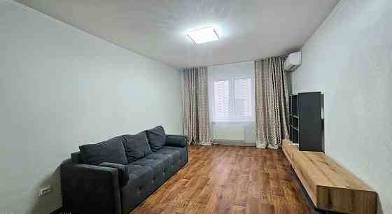 Оренда 3 кімн. квартири в ЖК Вудсторія, метро Червоний Хутір Київ