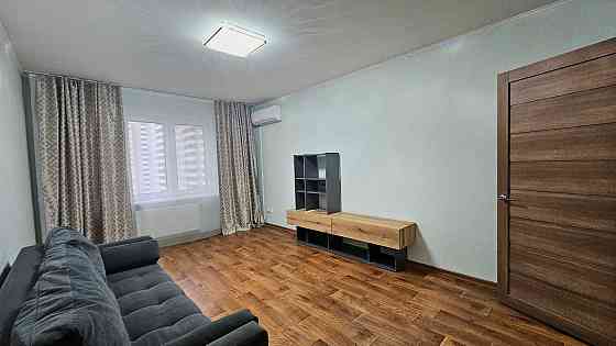 Оренда 3 кімн. квартири в ЖК Вудсторія, метро Червоний Хутір Київ