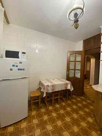 2кімн квартира Драгоманова, є газ Київ