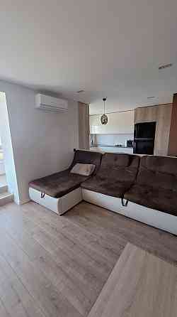 Здається стильна дворівнева квартира Полтава