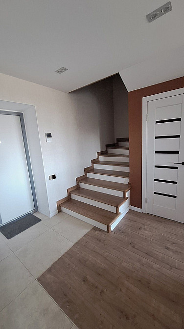 Здається стильна дворівнева квартира Полтава - зображення 8