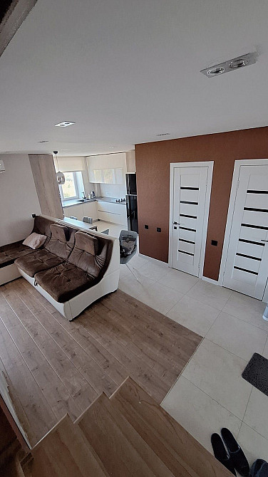 Здається стильна дворівнева квартира Полтава - зображення 5