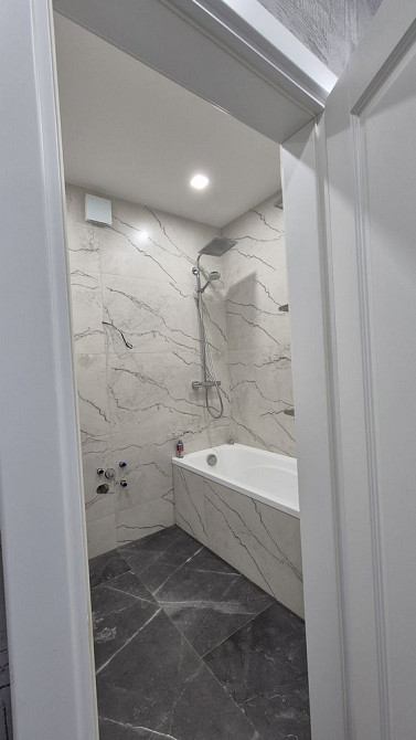 Повноцінна двохкімнатна квартира з ремонтом в новому жк! Оформлення 2% Гостомель - изображение 4