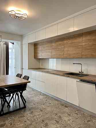 Перша здача! Оренда 2 кім 70м на 6 пов в самому центрі вул. Мельника Івано-Франківськ