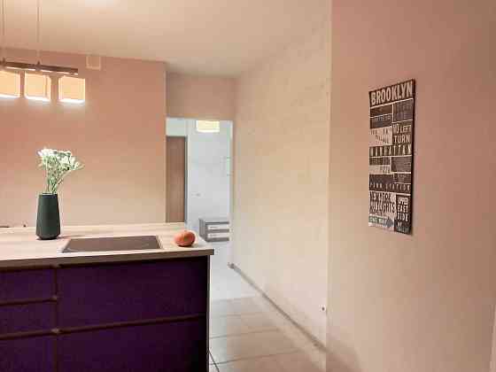 Орендувати квартиру Ахматовой 34, 53м2. Ліфт працюе завжди. Генератор Київ