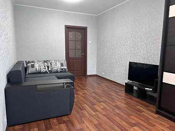 Сдам красиву 1-кім.Кв.(РЕМОНТ, Всі меблі. Техніка) 2этаж Рн ЦЕНТР/ЦУМ Чернигов