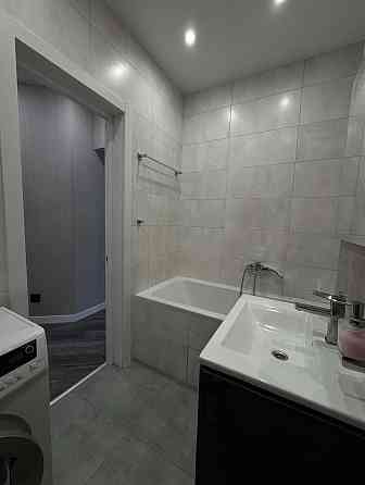 Сучасна, якісно укомплектована 2к з ремонтом.Шикарний вид на сосни Ирпень