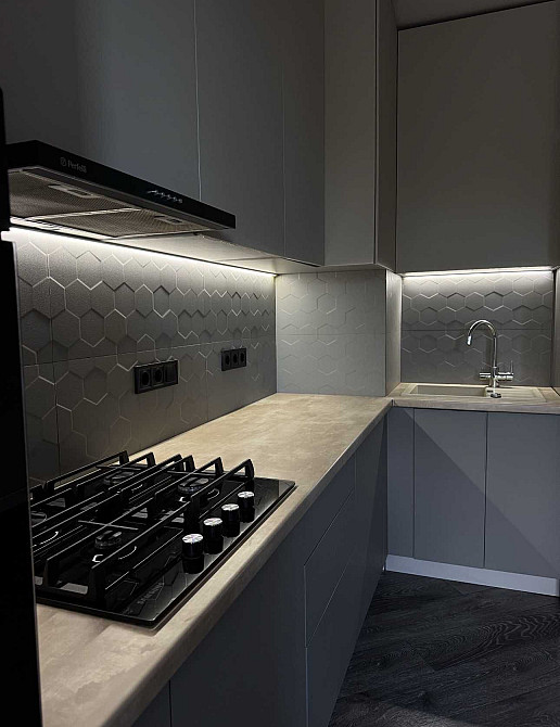 Сучасна, якісно укомплектована 2к з ремонтом.Шикарний вид на сосни Ирпень - изображение 3