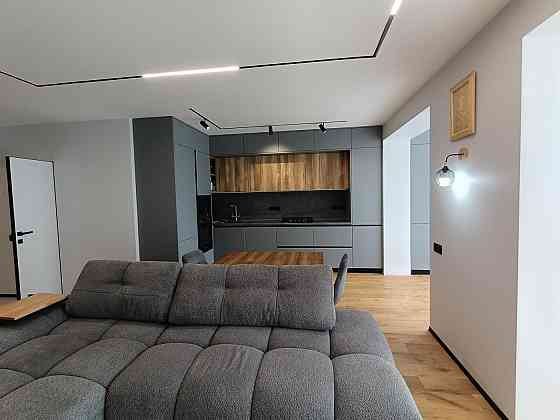 Продаю 3 кім. квартиру  Містечко Центральне (центр)/ Торг Ивано-Франковск