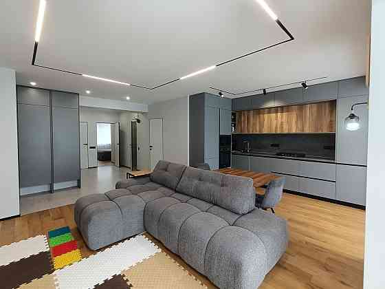 Продаю 3 кім. квартиру  Містечко Центральне (центр)/ Торг Ивано-Франковск