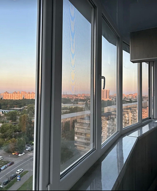 2к видова з ремонтом вул. Пантелеймона Куліша, метро Лівобережна Киев - изображение 1