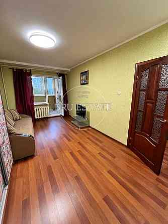 Продаж 1 к квартири Позняки район Рівер мол 4 й поверх Ремонт Киев