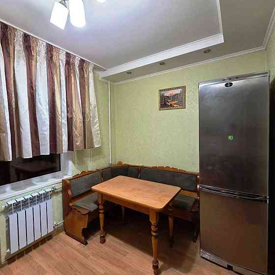 2 Поверх. Оренда 2к квартири вул. Ужвій Київ