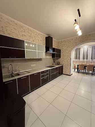 3 кімн 140 кв м , пр Івасюка 4 ЖК Оазіс Оболонь Київ