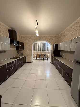 3 кімн 140 кв м , пр Івасюка 4 ЖК Оазіс Оболонь Київ