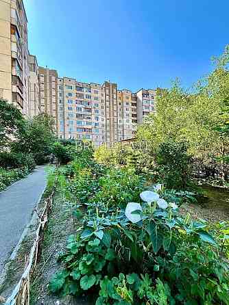 Продаж приємної 2 к кв  Позняки Харківська низький поверх Киев