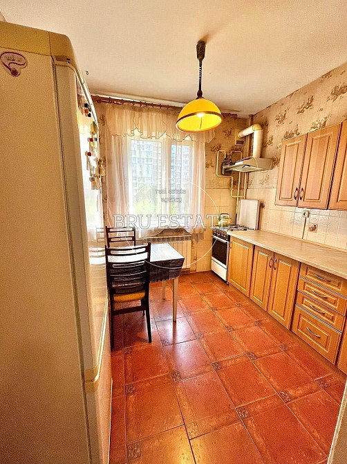 Продаж приємної 2 к кв  Позняки Харківська низький поверх Киев - изображение 5