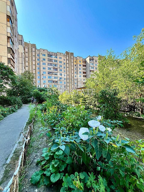 Продаж приємної 2 к кв  Позняки Харківська низький поверх Киев - изображение 3